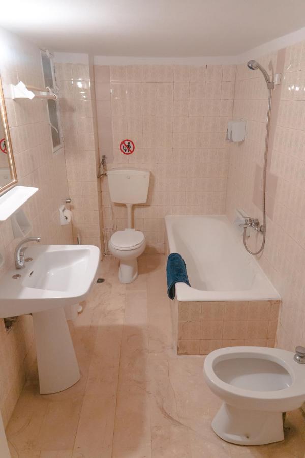 Apartment In Center Of Афіни Екстер'єр фото